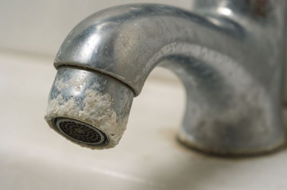 惱人水垢清不掉？設計師教你輕鬆清潔與預防水垢再生